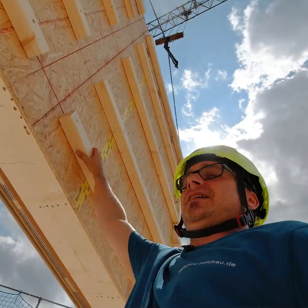 der job:check | Andiy als Zimmerer